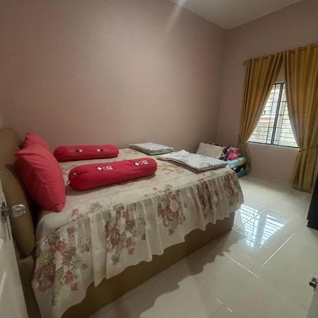 Villa Brastagi Resort Jalan Mimpin Tua Blok C No. 41 Berastagi Dış mekan fotoğraf