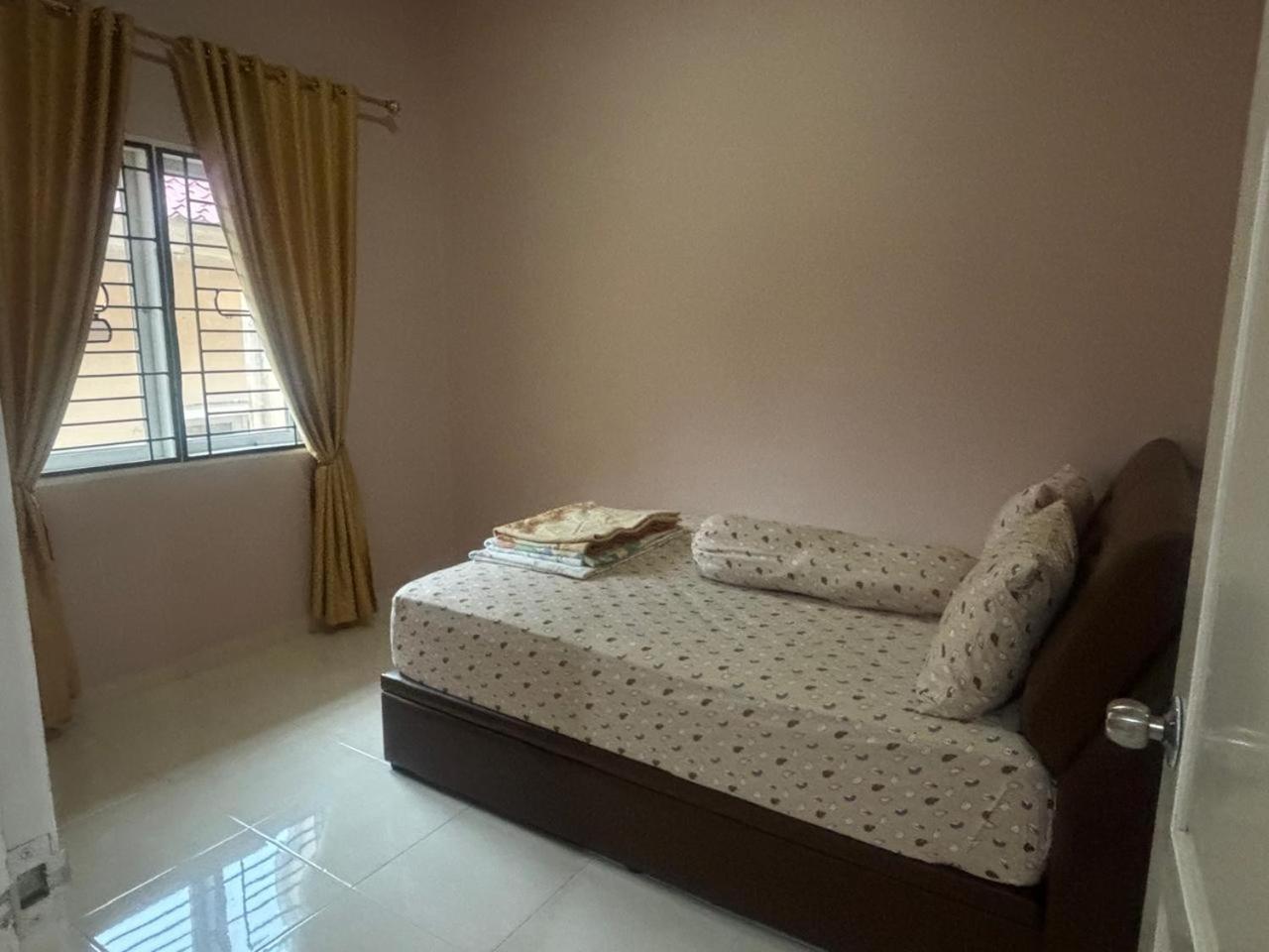 Villa Brastagi Resort Jalan Mimpin Tua Blok C No. 41 Berastagi Dış mekan fotoğraf